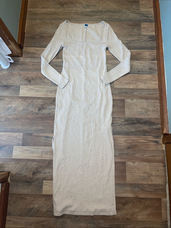Old Navy Dresses & Skirts - Old Navy Cream colored Long Sleeve Scoop Neck Maxi Dress in Light Beige size XS